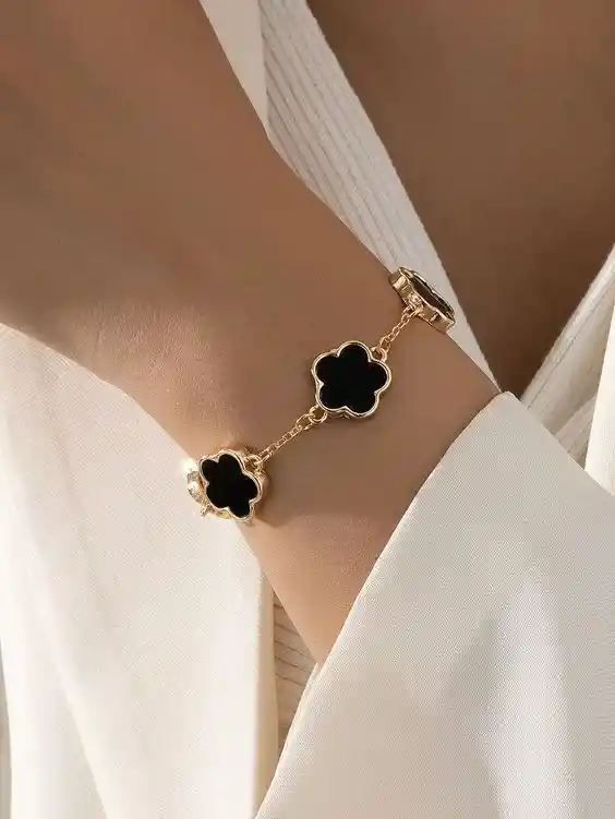 Pulsera Trebol Clov Piedra Negra Dorado Rodinado