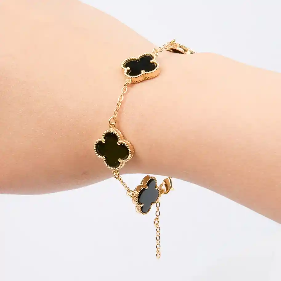 Pulsera Trebol Clov Piedra Negra Dorado Rodinado
