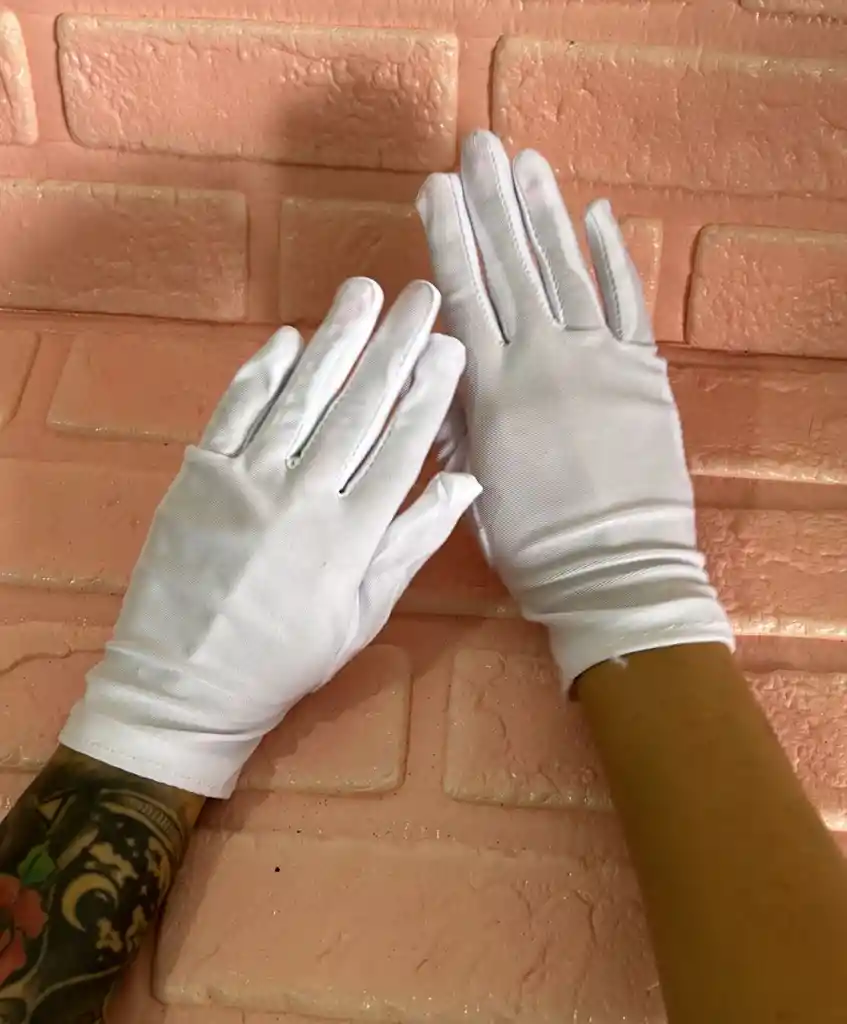 Guantes Lisos Blancos Cortos