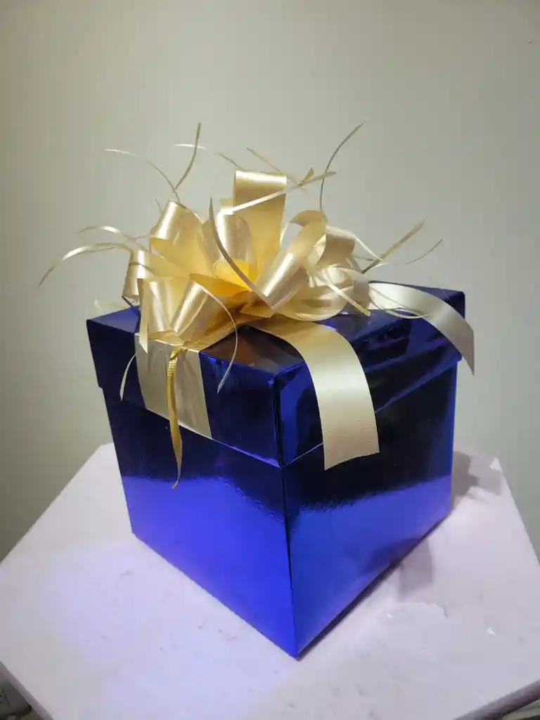 Caja Cubo Grande Azul Rey Con Lazo