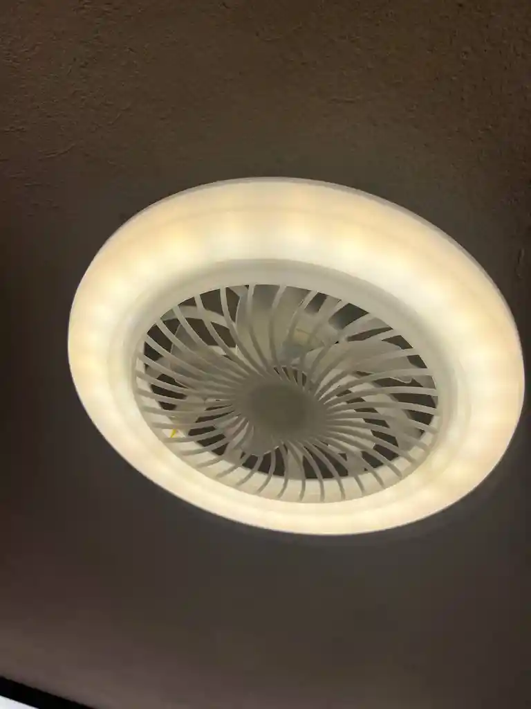 Lampara Techo Bombillo Led Ventilador Inteligente Rosca E27