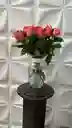 Jarrón Con Rosas