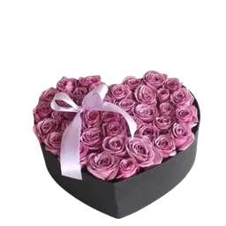 Rosas Lilas En Caja De Corazon