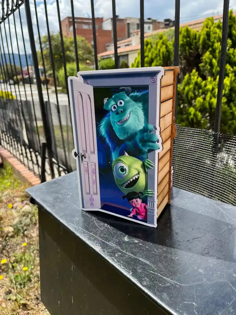 Regalo Caja Monster Inc