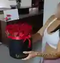 Cilindro Con Rosas Y Letra Luz Led - Mediano