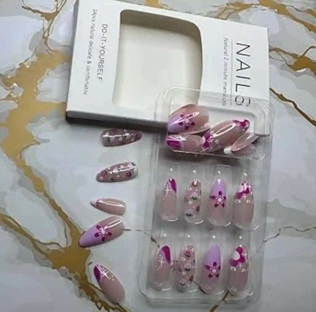 Uñas Postizas De Diferentes Diseños Surtidos De 12 Uñas Para dama mujer