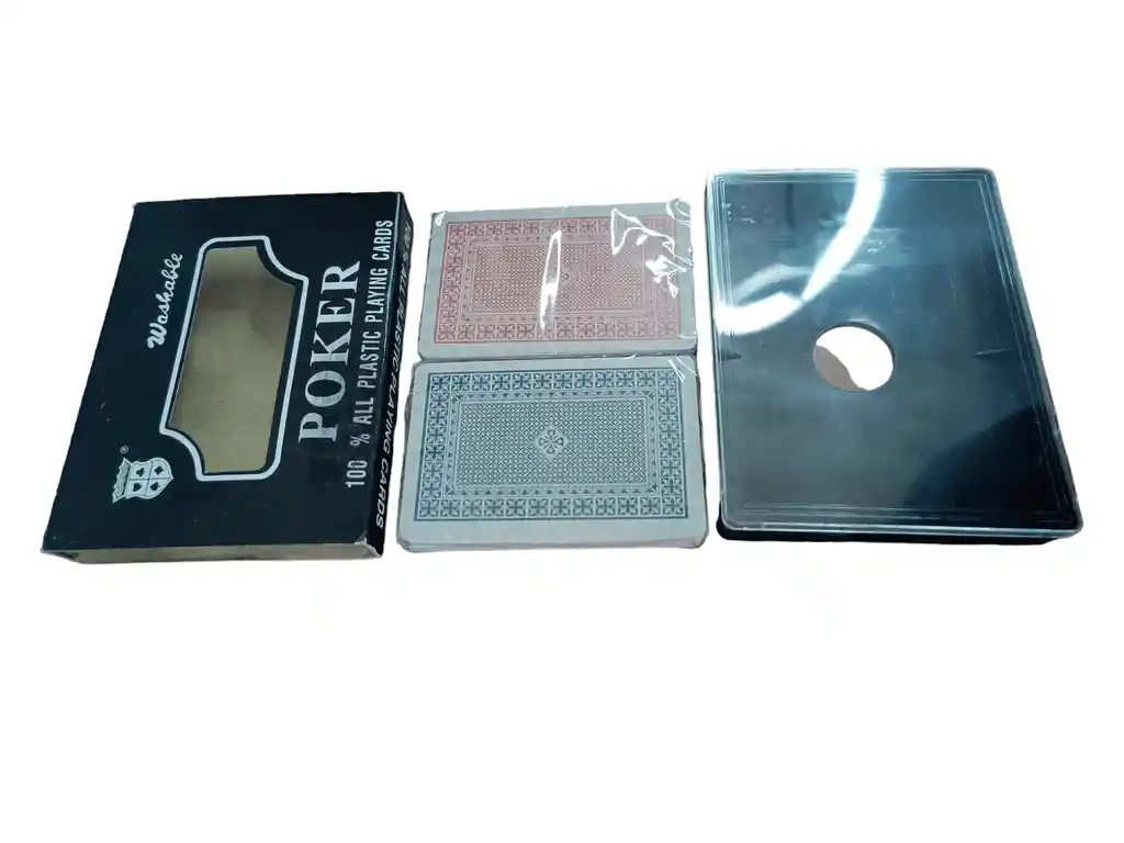 Mazo De Cartas 100% Plasticas Con Caja Protectora