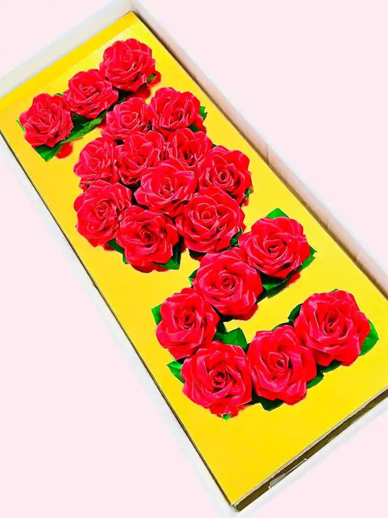 Super Mega Caja Regalo De Rosas Eterna Amor Eterno - Feliz Dia - Feliz Cumpleaños - Grado