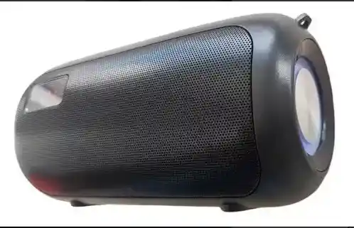 Parlante Altavoz Con Linterna Bluetooth Sd Radio Fm Recargab