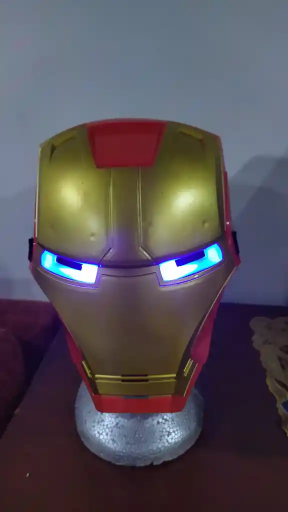 Máscara De Iron Man Con Luces