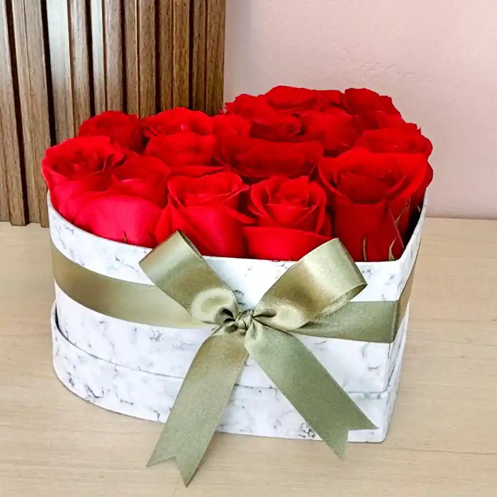 Caja Corazón Con Rosas Rojas