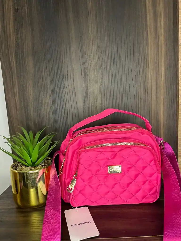 Bolso Manos Libres Color Fucsia 5 Compartimientos