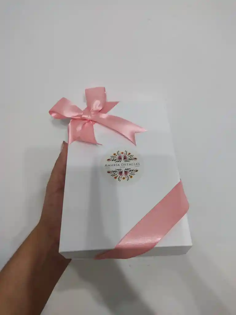 Caja De Donas Y Fresas