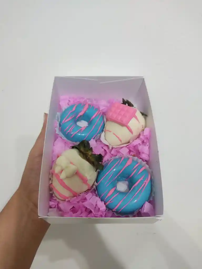 Caja De Donas Y Fresas