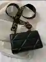 Bolso Negro Manos Libres Y De Mano Con Accesorios Dorados