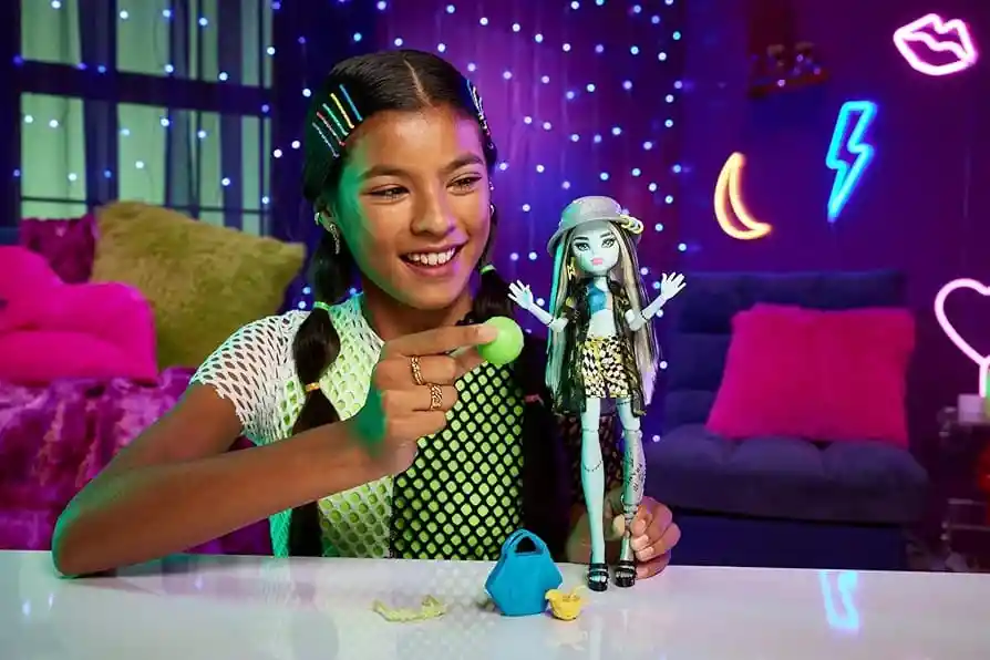 Muñeca Monster High Scare Adise Island Frankie Stein