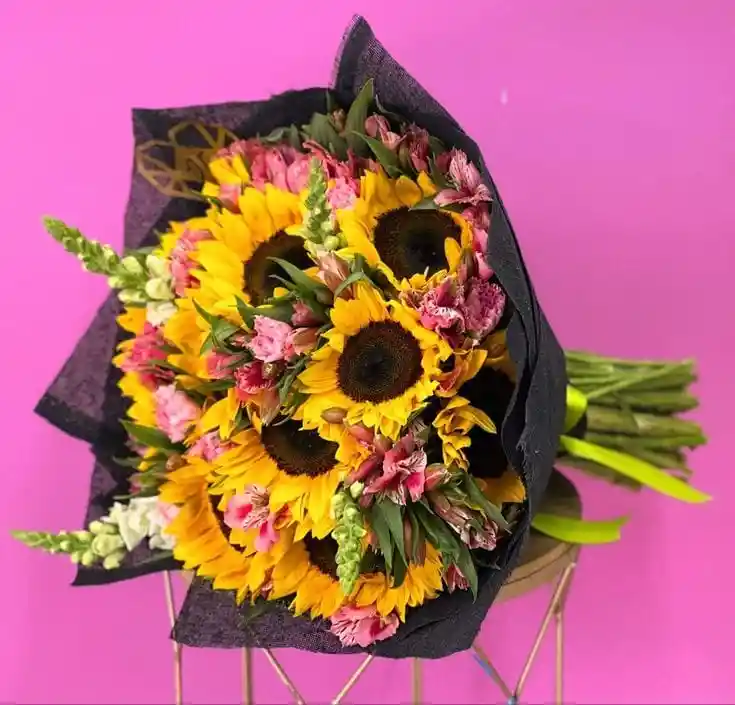 Bouquet De Girasoles