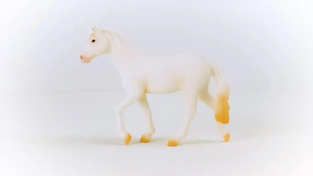 Figura Coleccionable Yegua Camarillo Pintada A Mano Schleich