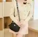 Bolso Negro Manos Libres Con Accesorio De Mariposa