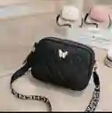 Bolso Negro Manos Libres Con Accesorio De Mariposa