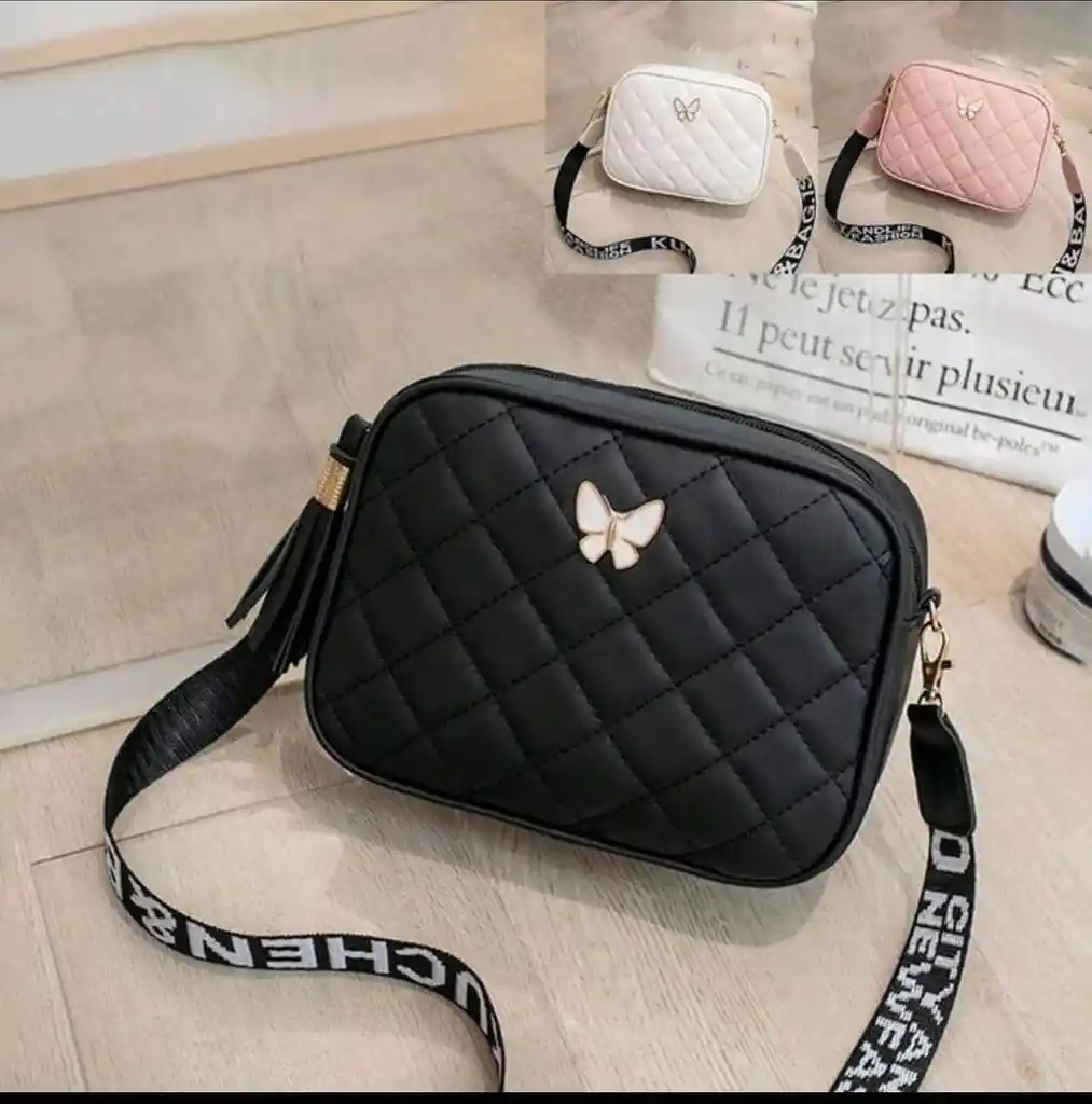 Bolso Negro Manos Libres Con Accesorio De Mariposa