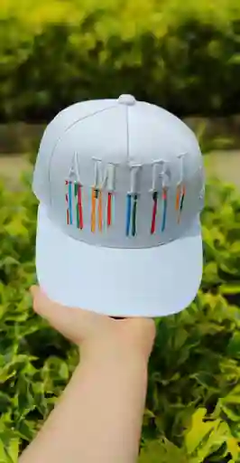 Gorra Amiri Blanca Con Detalles Coloridos