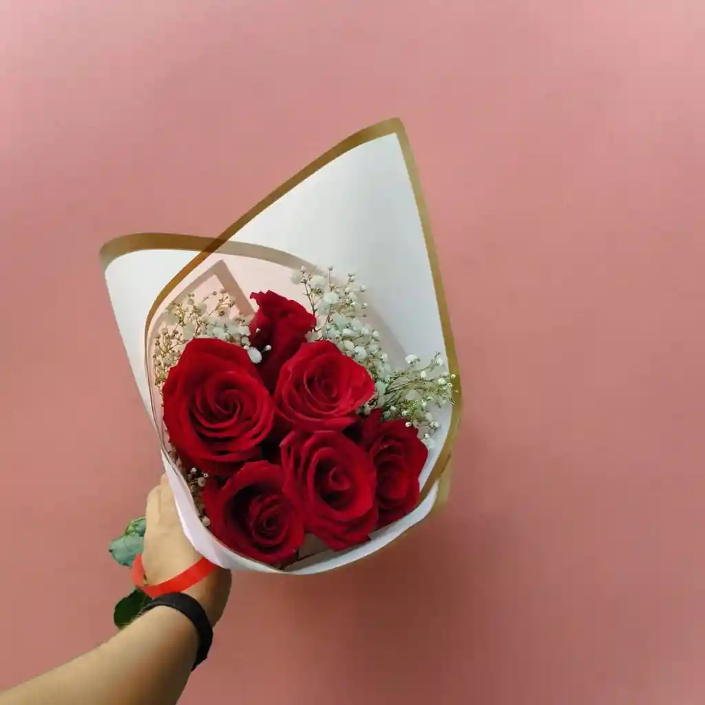 Bouquet Cascada 6 Rosas Rojas