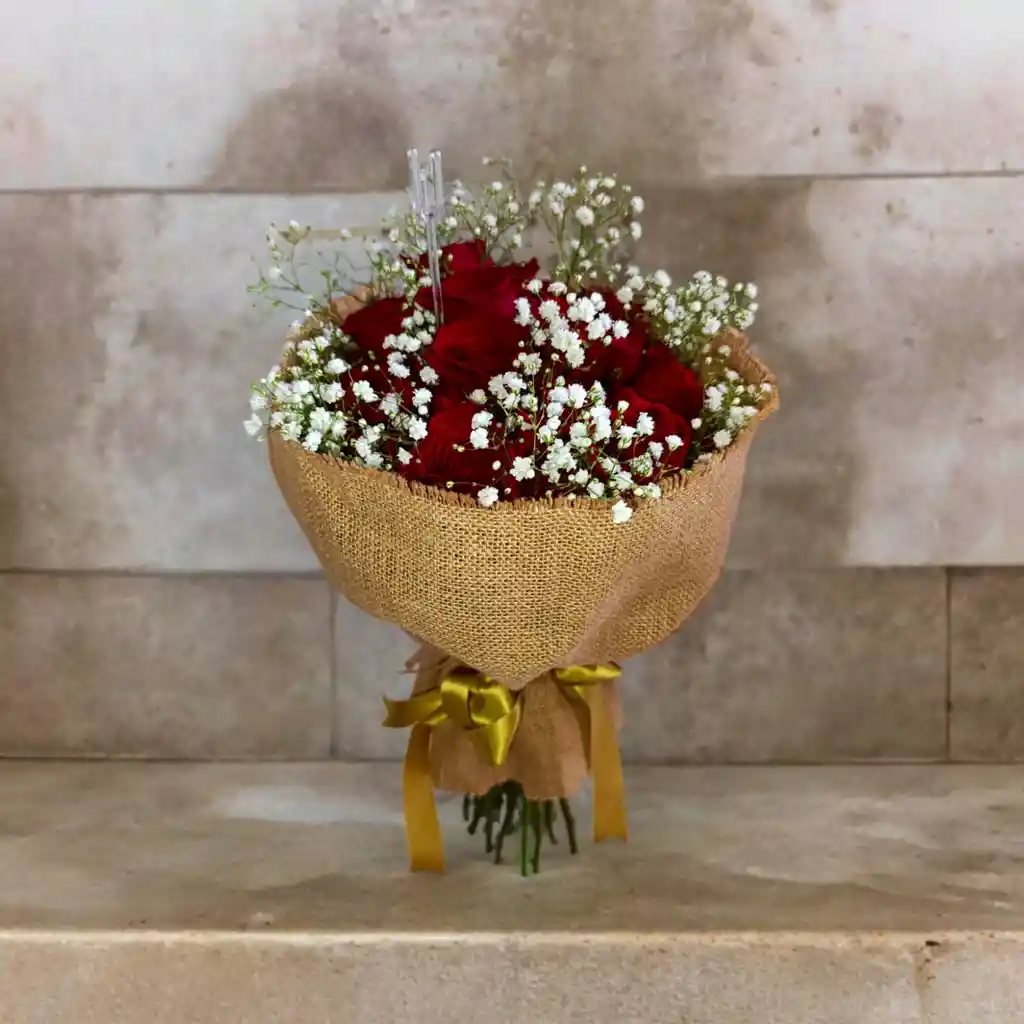 Bouquet 18 Rosas Con Perla, En Yute.