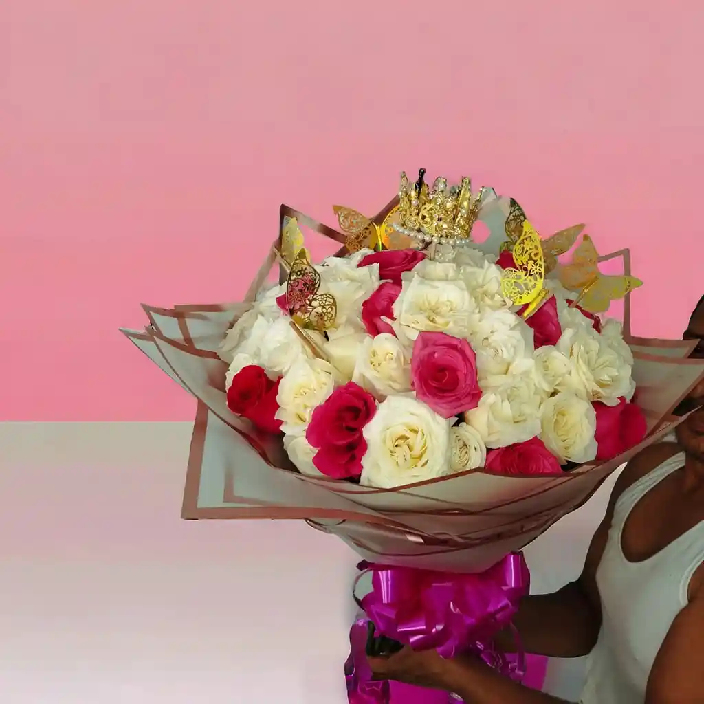 Buchon De 72 Rosas Con Corona