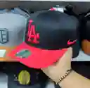 Gorra La Negra Con Rojo