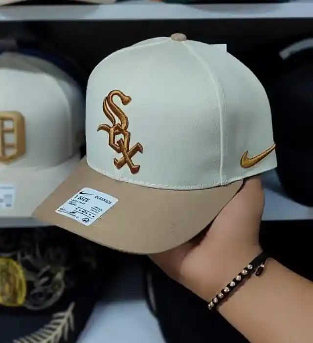 Gorra Chicago White Sos Nike Color Beige