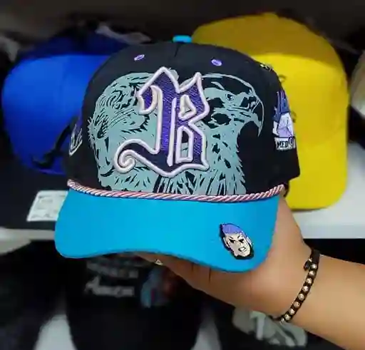 Gorra Westcol Blessd Edición Especial - Negro, Morado Y Turquesa