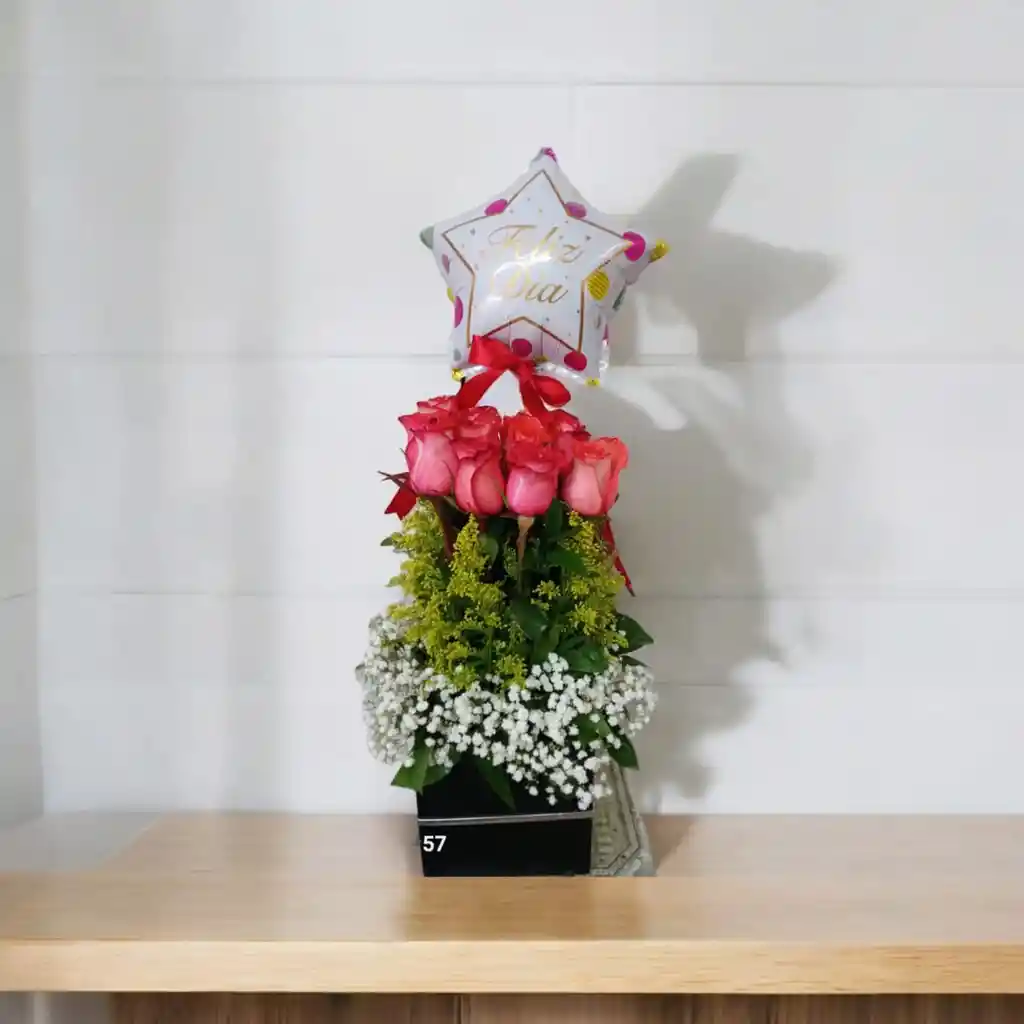 Sembrado De 12 Rosas Salmon Y Globo