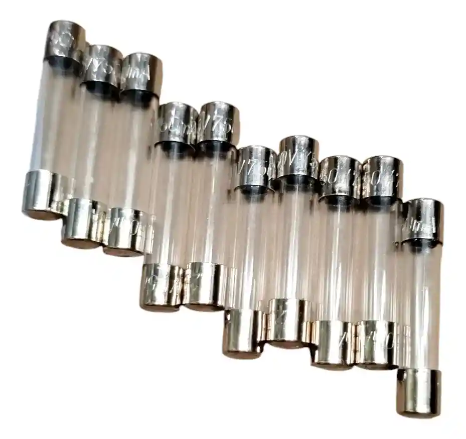 Fusible Genérico Vidrio 6mm X 32mm 10 Unidades 750mah.