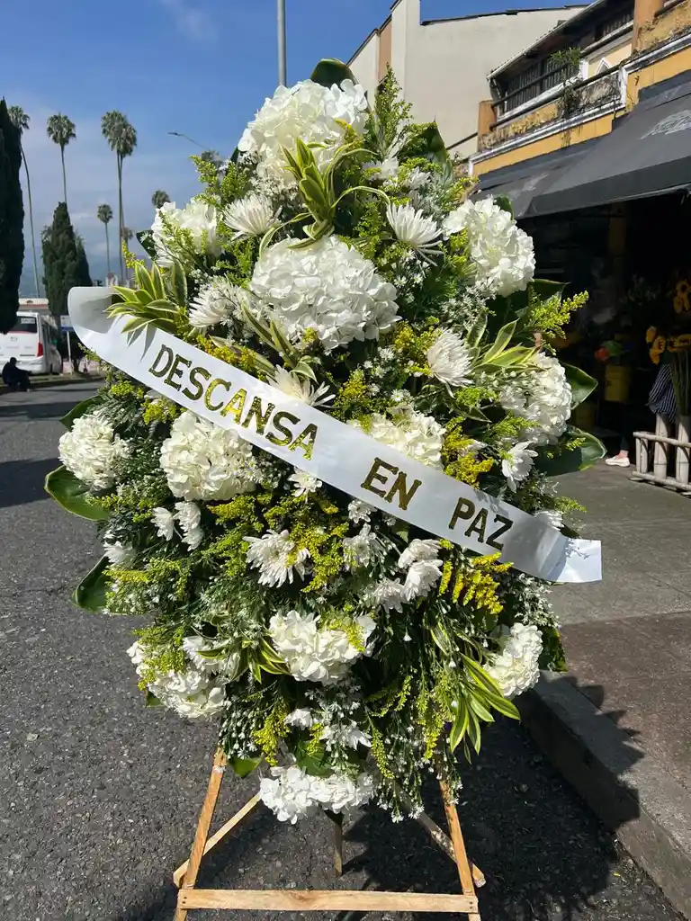 Ramo De Condolencias En Manizales