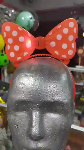 Orejas De Minnie Color Rosado Con Pepas Blancas En Pasta Con Luz