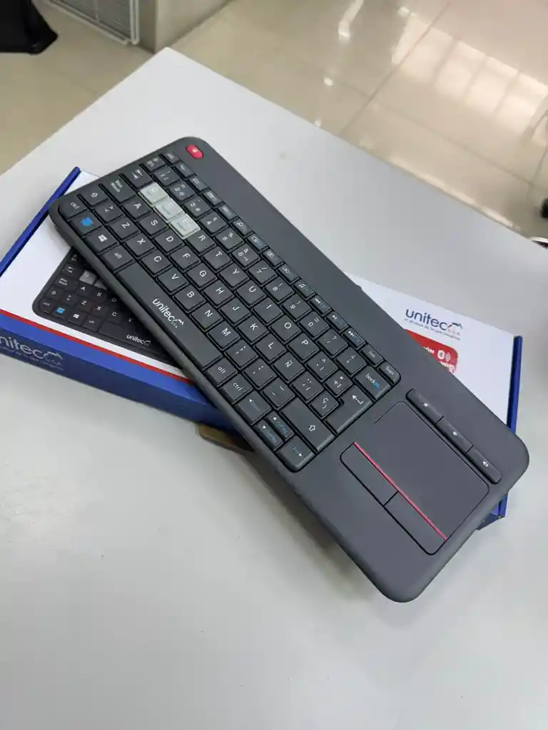 Teclado Inalámbrico + Pad Mouse W001