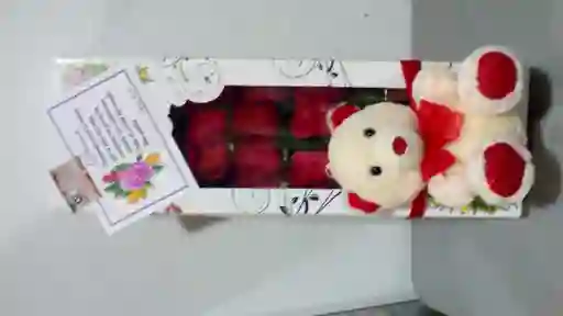 Caja Con 12 Rosas Rojas + Peluche