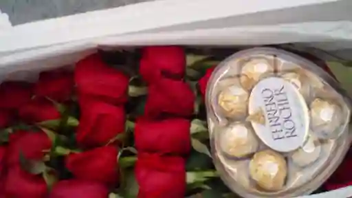 Caja Con 15 Rosas Rojas + Caja De Chocolates Ferrero