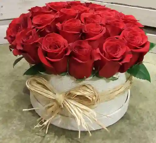 Caja Forrada En Yute Con Rosas Rojas