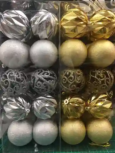 Bolas De Navidad 8cm Caja X20 Unidades Plateado Y Dorado Combinado