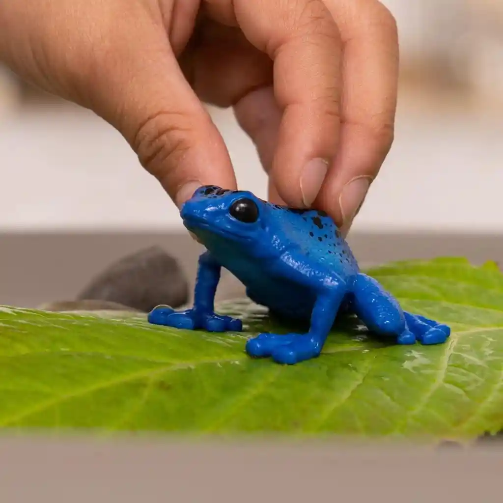 Figuras Coleccionables Rana Azul Pintada A Mano Schleich