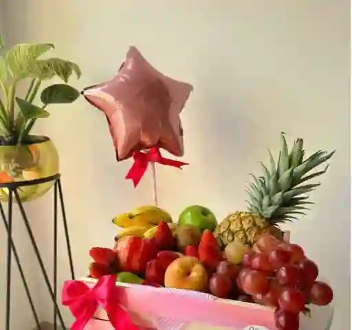 Frutas Enteras Decoradas