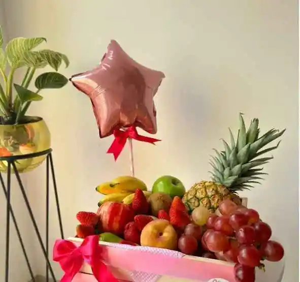 Frutas Enteras Decoradas