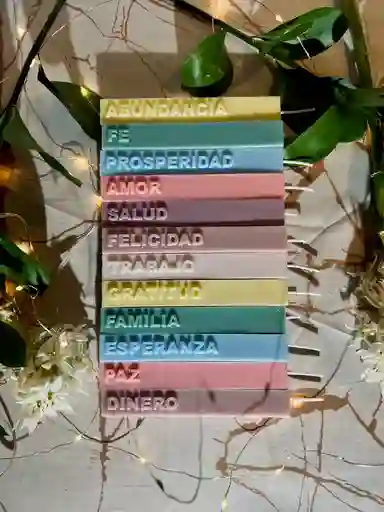 Caja De 12 Velas Navideñas De Colores