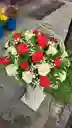 Canasta De Rosas Con Chocolate