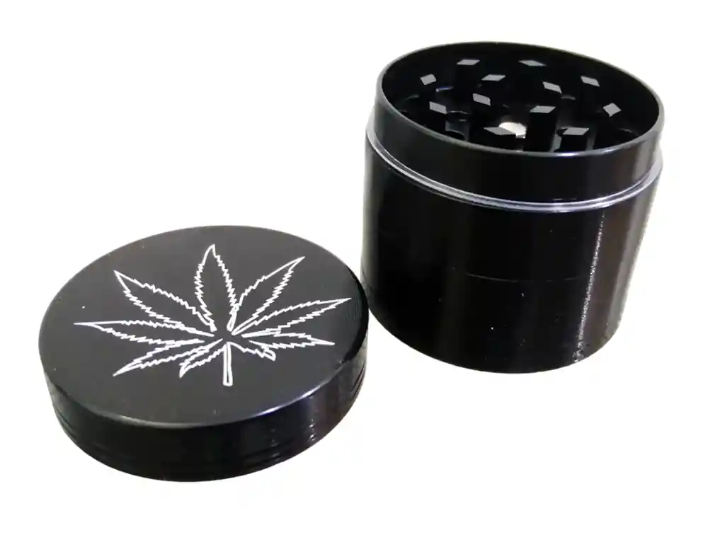 Grinder Mediano Aluminio 3 Pisos Negro