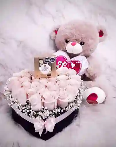 Caja De Rosas Con Chocolates Y Peluche