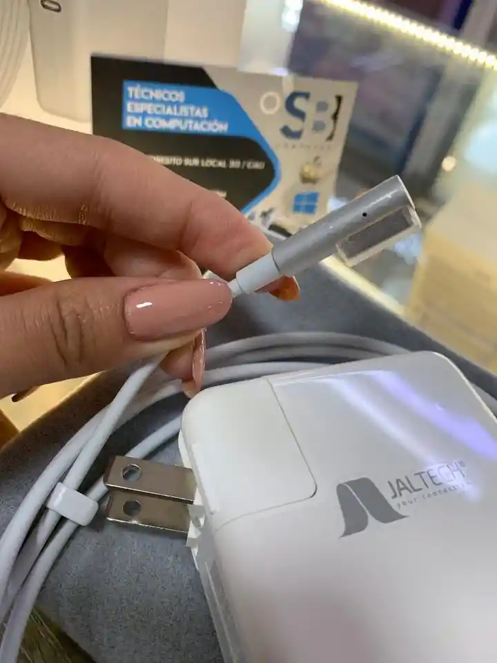 Cargador De Magsafe 1 De 45w Para Macbook 🧑🏻‍💻- Funcional Y Económico