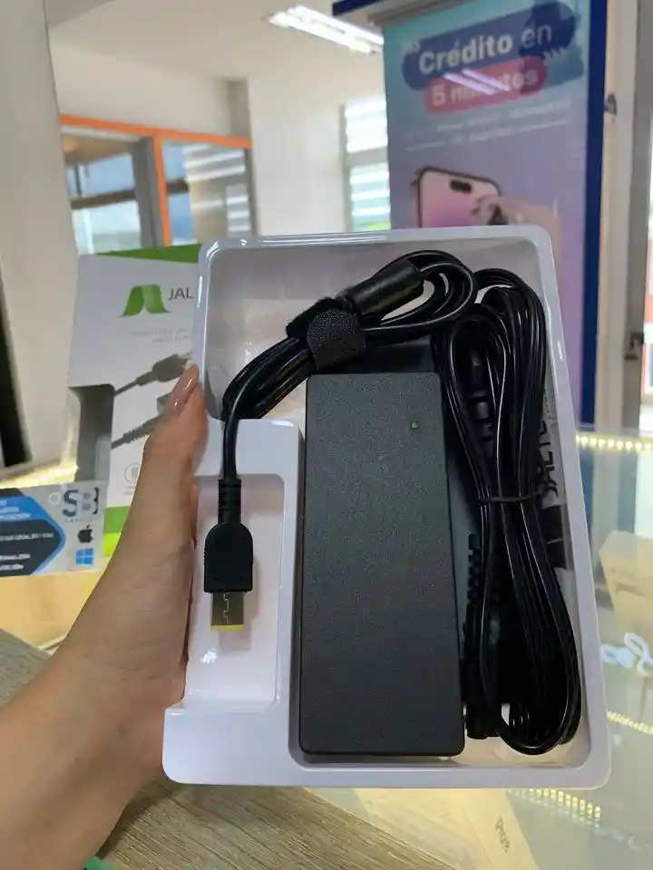 Cargador Para Lenovo 90w Punta Amarilla